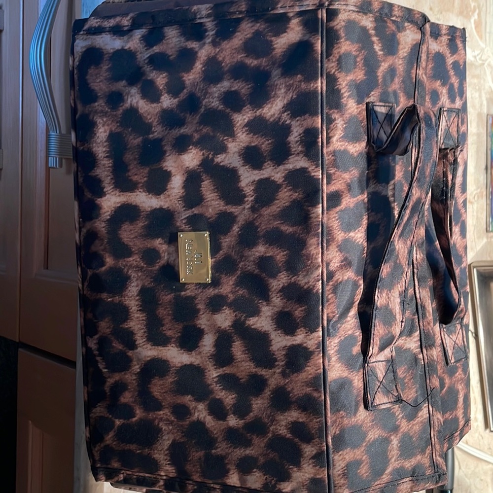 JMNewYork makeup or jewelry bag